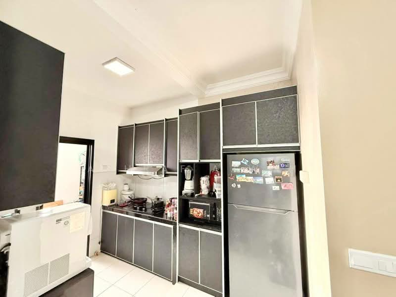 Condominium for Sale at Residensi Damai - Ashraf Azwan - Kitchen - PropertyGuru.com.my
