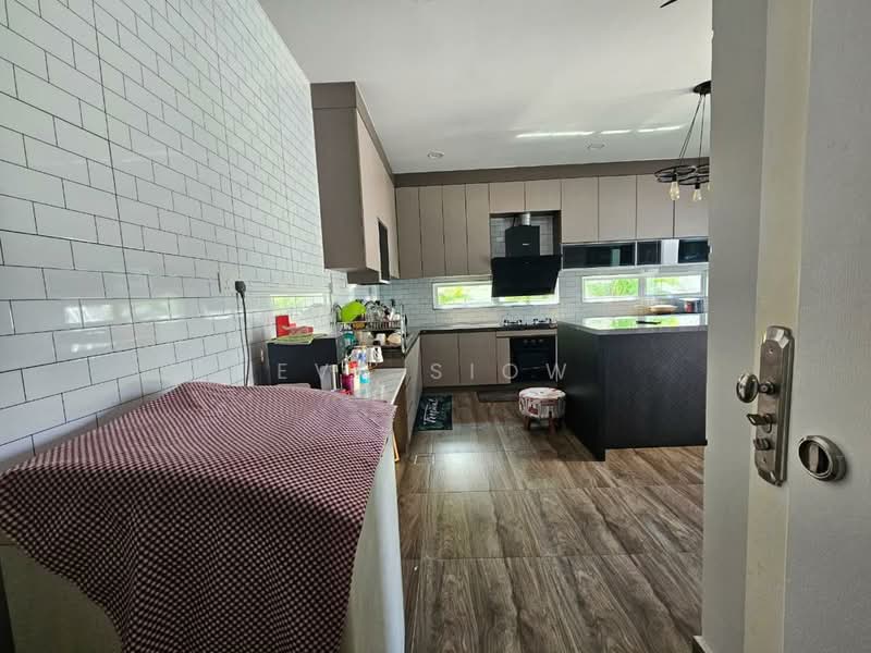 Cluster House for Sale in Skudai (Johor) - Eva Siow - Kitchen - PropertyGuru.com.my