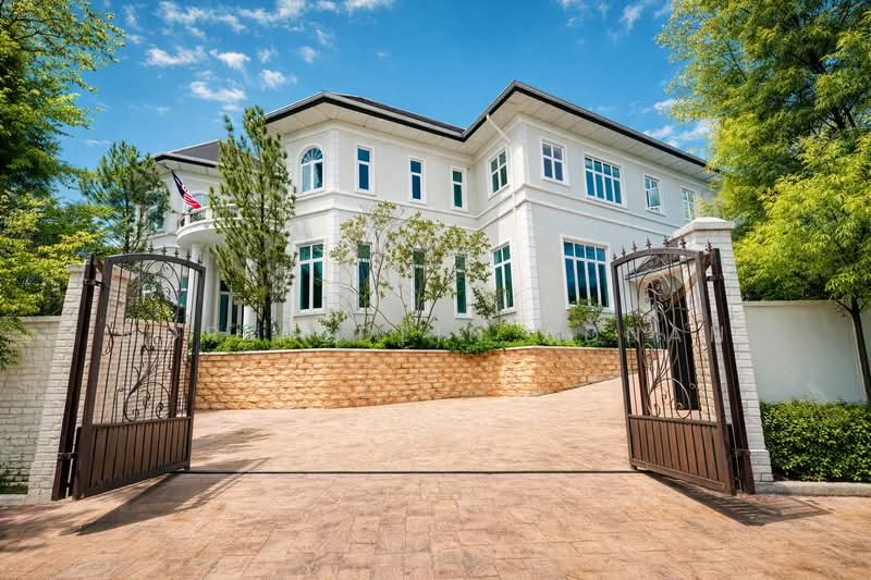 Bungalow for Sale in Saujana Impian (Kajang) - Nor Azdlin Adnan - Exterior - PropertyGuru.com.my