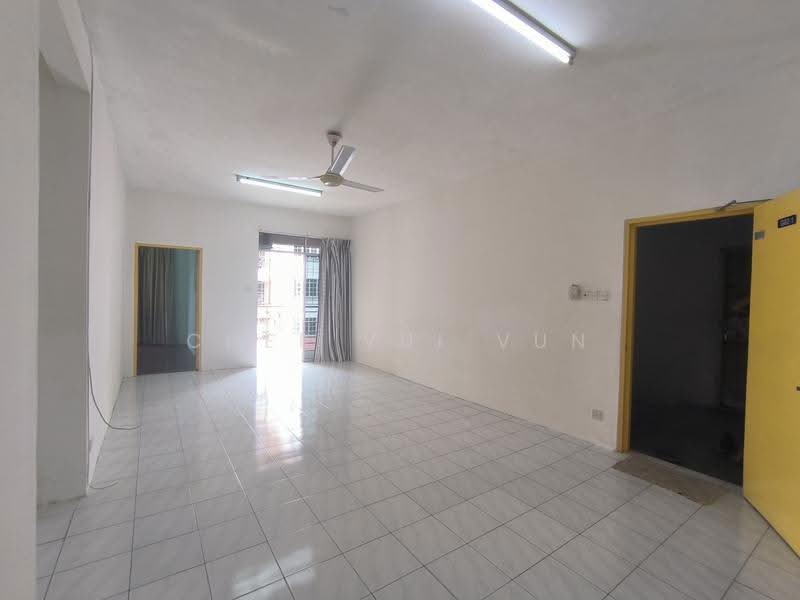 Apartment for Sale at Taman Wangsa - Chee Vui Vun - Living Room - PropertyGuru.com.my