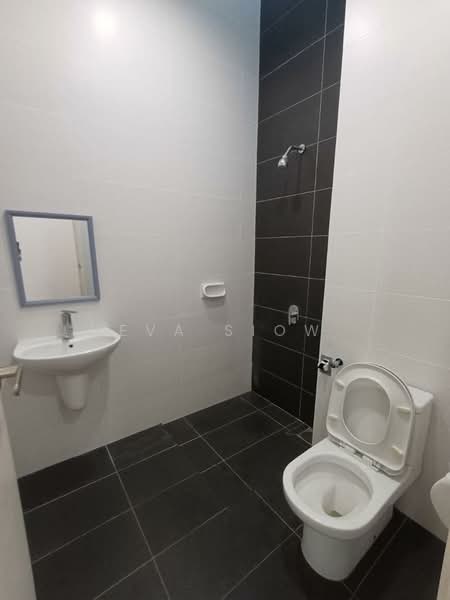 Cluster House for Sale in Eco Botanic (Iskandar Puteri (Nusajaya)) - Eva Siow - Bathroom - PropertyGuru.com.my