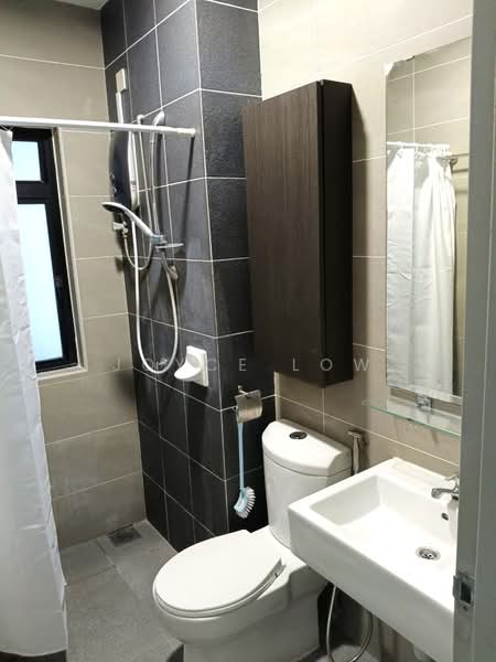 Servis Apartment untuk Disewa di HYVE - Joyce Low - Bathroom - PropertyGuru.com.my