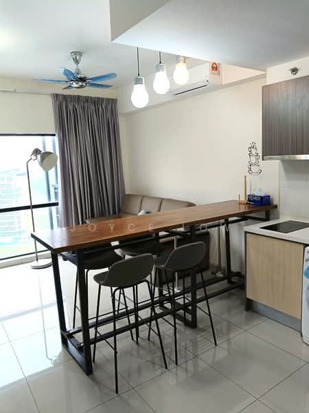 Servis Apartment untuk Disewa di HYVE - Joyce Low - Living Room - PropertyGuru.com.my