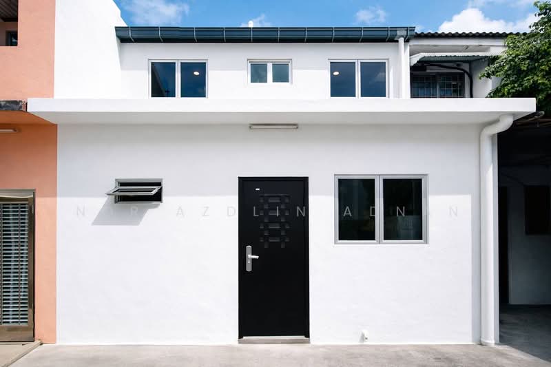 Double Storey Terrace Taman Puchong Utama untuk Untuk Dijual - RM 645,000, Mac 2026 - Exterior - PropertyGuru.com.my