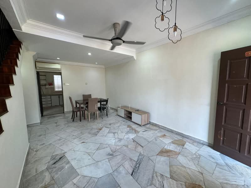 Taman Bukit Desa untuk Untuk Dijual - RM 490,000, Mac 2026 - Living Room - PropertyGuru.com.my