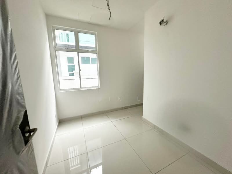 Cluster House for Sale in Mutiara Rini (Skudai) - Calvin Lee - PropertyGuru.com.my