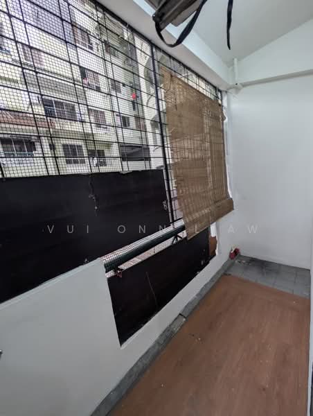 Apartment for Rent at Api Api Apartment - Vui Onn Liaw - Balcony - PropertyGuru.com.my