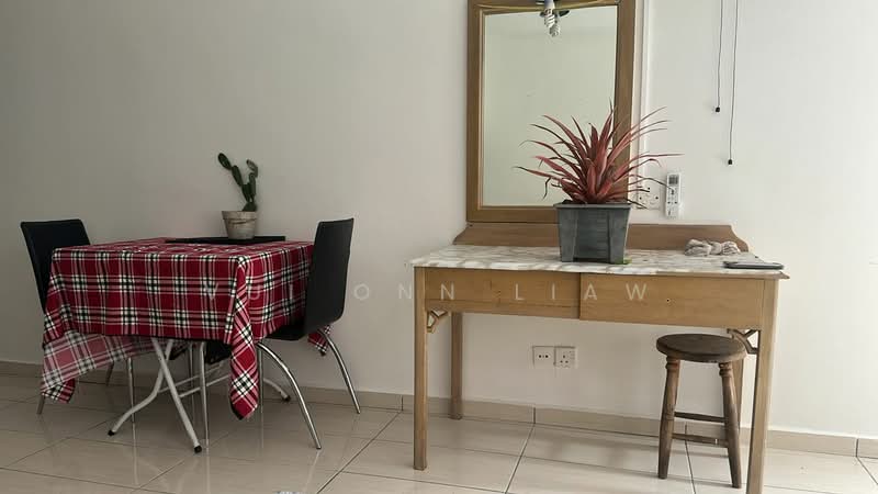 Apartment for Rent at Api Api Apartment - Vui Onn Liaw - Dining Room - PropertyGuru.com.my