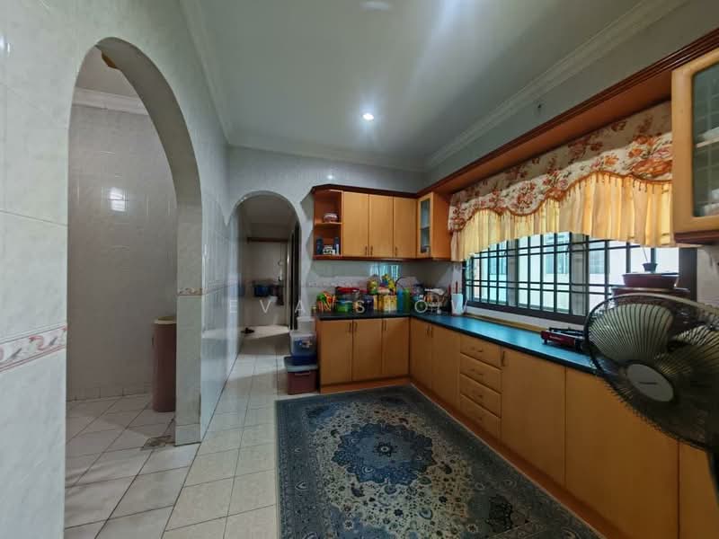 2-storey Terraced House for Sale in Taman Impian Emas (Skudai) - Eva Siow - Kitchen - PropertyGuru.com.my