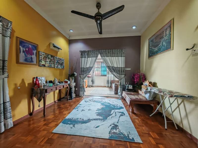 2-storey Terraced House for Sale in Taman Impian Emas (Skudai) - Eva Siow - Living Room - PropertyGuru.com.my