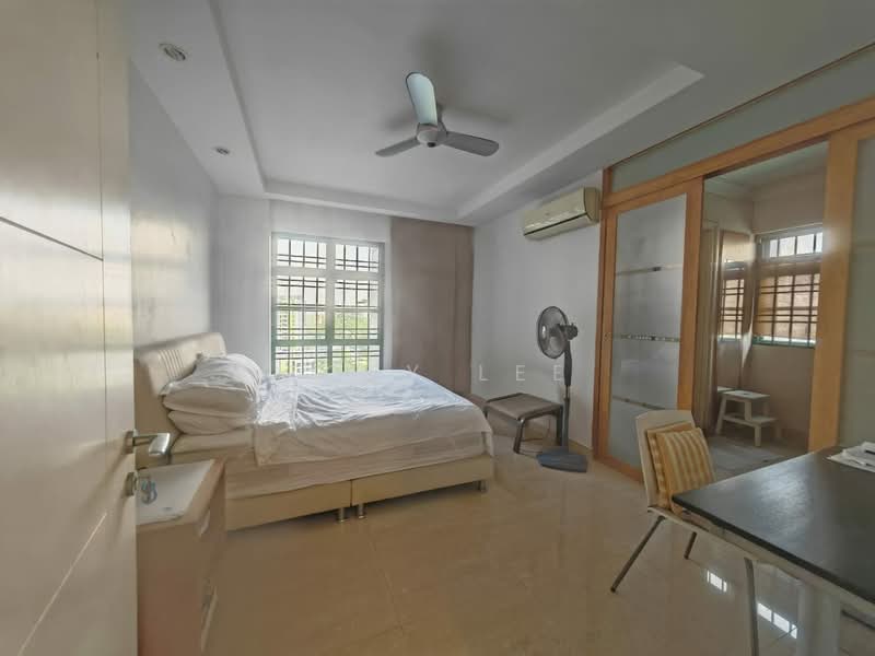 Condominium for Sale at The Straits View Condominium - Zoey Lee - Bedroom - PropertyGuru.com.my