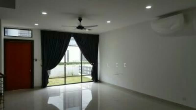 Semi-Detached House for Sale in Seri Kembangan (Selangor) - Eddy Lee - Living Room - PropertyGuru.com.my