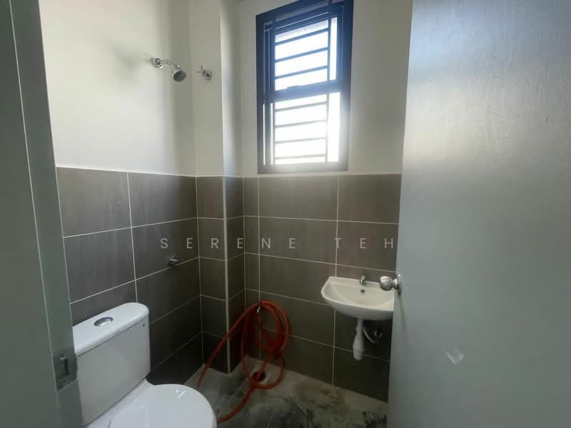 2-storey Terraced House for Sale in Bandar Putra (Kulai) - Serene Teh - Bathroom - PropertyGuru.com.my