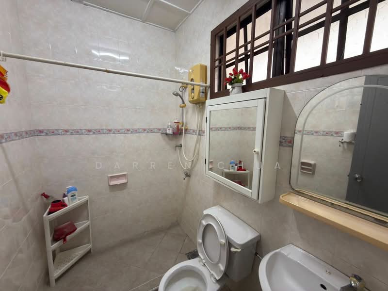 Semi-Detached House for Sale in Taman Sentosa (Johor Bahru) - Darren Chua - Bathroom - PropertyGuru.com.my
