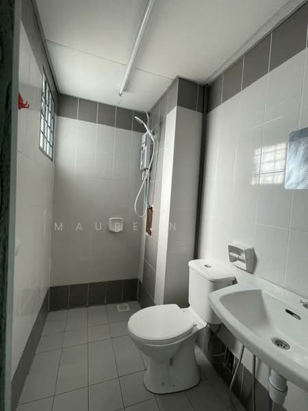 Apartment for Sale at Villa Tropika - Maureen Lim - Bathroom - PropertyGuru.com.my