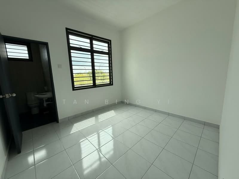 2-storey Terraced House for Sale in Johor Bahru (Johor) - Tan Bing Yi - Bathroom - PropertyGuru.com.my