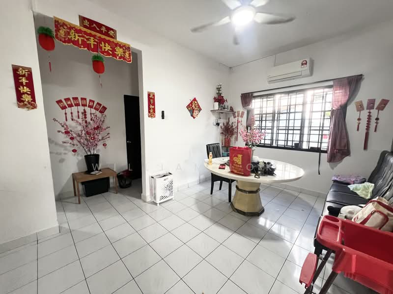 2-storey Terraced House for Sale in Bandar Selesa Jaya (Skudai) - William Loke - Living Room - PropertyGuru.com.my