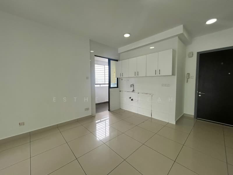 Service Residence for Sale at KL Traders Square - Esther Cheah - Kitchen - PropertyGuru.com.my