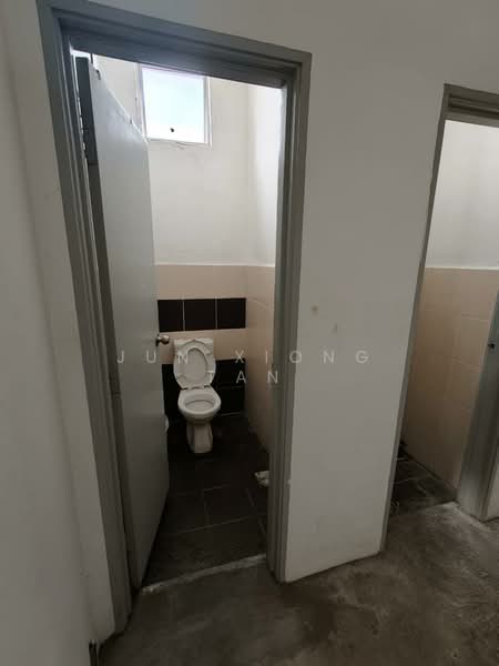 Factory for Sale in Iskandar Puteri (Nusajaya) (Johor) - Jun Xiong Tan - Bathroom - PropertyGuru.com.my