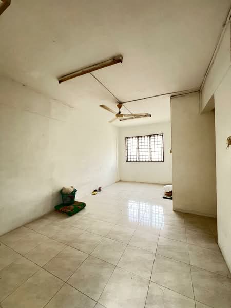 Flat for Rent at Flat Taman Ungku Tun Aminah - Kim . - Interior - PropertyGuru.com.my
