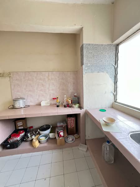 Flat for Rent at Flat Taman Ungku Tun Aminah - Kim . - Kitchen - PropertyGuru.com.my