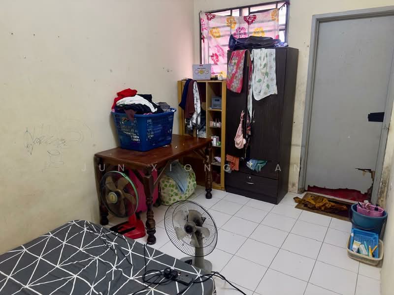 2-storey Terraced House for Sale in Taman Sri Saujana (Kota Tinggi) - Jun Xiong Tan - Bedroom - PropertyGuru.com.my