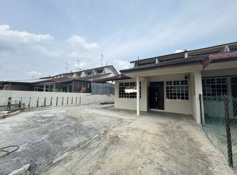 1-storey Terraced House for Sale in Taman Perling (Perling) - Jun Xiong Tan - Exterior - PropertyGuru.com.my