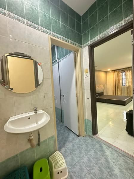 Rumah Teres 1.5 Tingkat untuk Dijual di Taman Mutiara Rini (Skudai) - Jun Xiong Tan - Bathroom - PropertyGuru.com.my