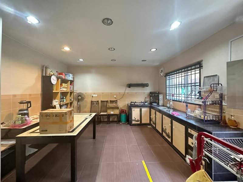Rumah Teres 1.5 Tingkat untuk Dijual di Taman Mutiara Rini (Skudai) - Jun Xiong Tan - Kitchen - PropertyGuru.com.my