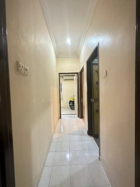 Rumah Teres 1.5 Tingkat untuk Dijual di Taman Mutiara Rini (Skudai) - Jun Xiong Tan - Corridor - PropertyGuru.com.my