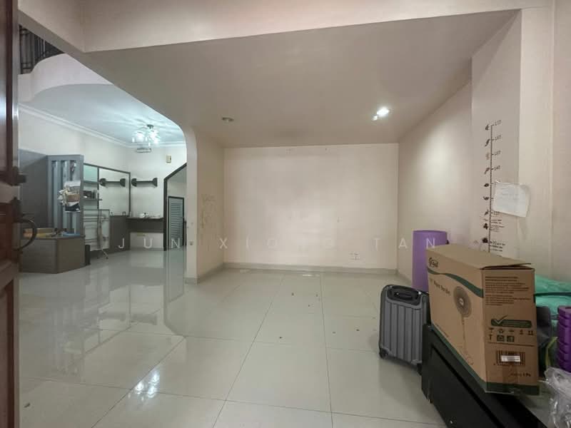 Rumah Teres 1.5 Tingkat untuk Dijual di Taman Mutiara Rini (Skudai) - Jun Xiong Tan - Interior - PropertyGuru.com.my