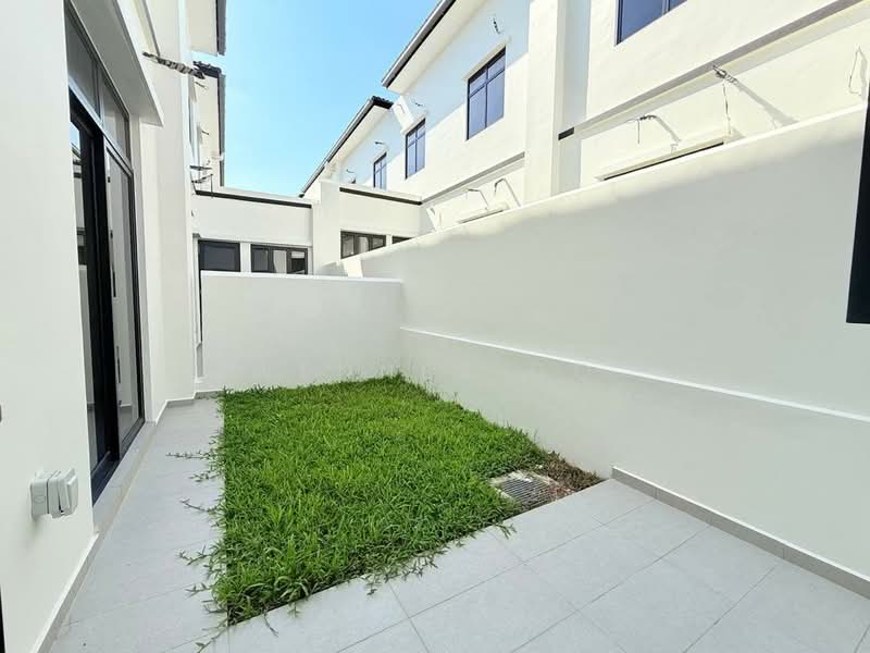 Cluster House for Sale in Eco Botanic (Iskandar Puteri (Nusajaya)) - Wennes Go - Exterior - PropertyGuru.com.my