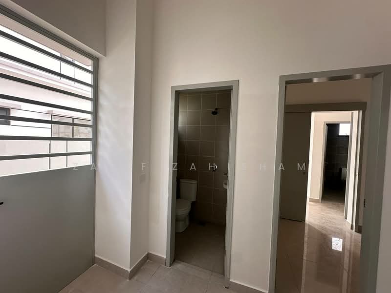 Semi-Detached House for Sale in Cyber 10 (Cyberjaya) - Zarif Zahisham - Bathroom - PropertyGuru.com.my