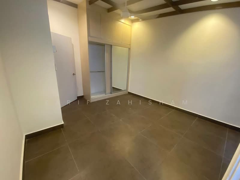 For Sale - Seksyen 4