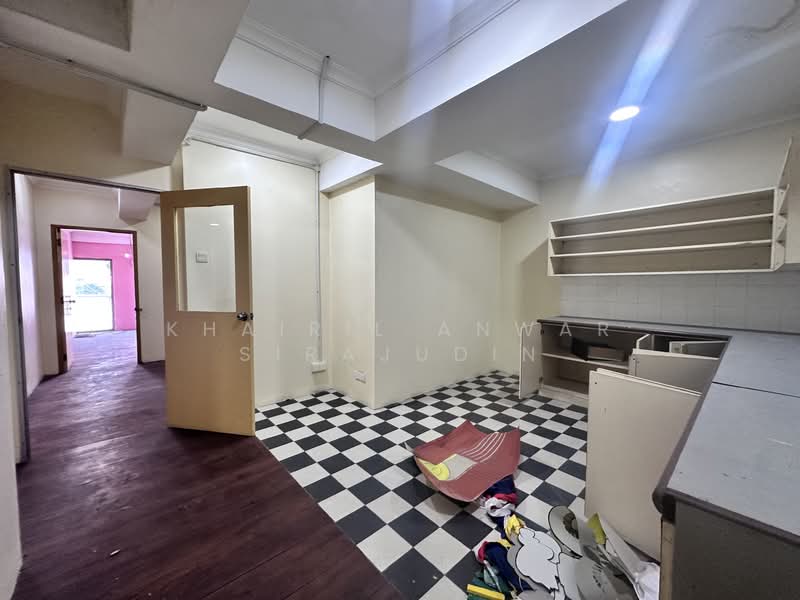 Shop / Office for Rent in Titiwangsa (Kuala Lumpur) - Khairil Anwar Sirajudin - Kitchen - PropertyGuru.com.my