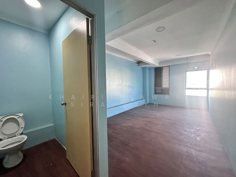 Shop / Office for Rent in Titiwangsa (Kuala Lumpur) - Khairil Anwar Sirajudin - Bathroom - PropertyGuru.com.my