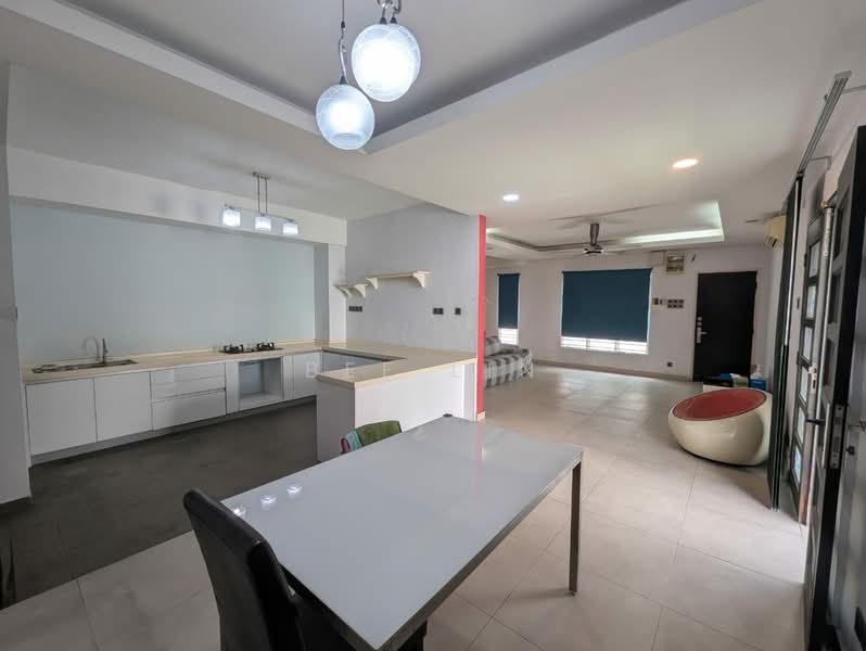 Cluster House for Sale in Setia Alam (Selangor) - Bee Lin - Kitchen - PropertyGuru.com.my