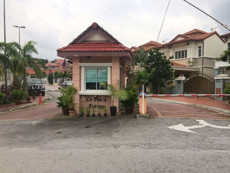 Bungalow for Sale in Bandar Putra Permai (Seri Kembangan) - Allen . - Exterior - PropertyGuru.com.my