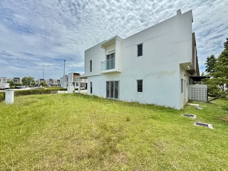 For Sale - Casa Green @ Cybersouth