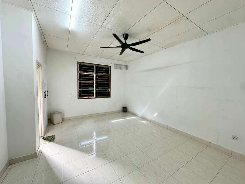 2-storey Terraced House for Rent in Taman Bestari Indah (Ulu Tiram) - Janice Yong - Interior - PropertyGuru.com.my