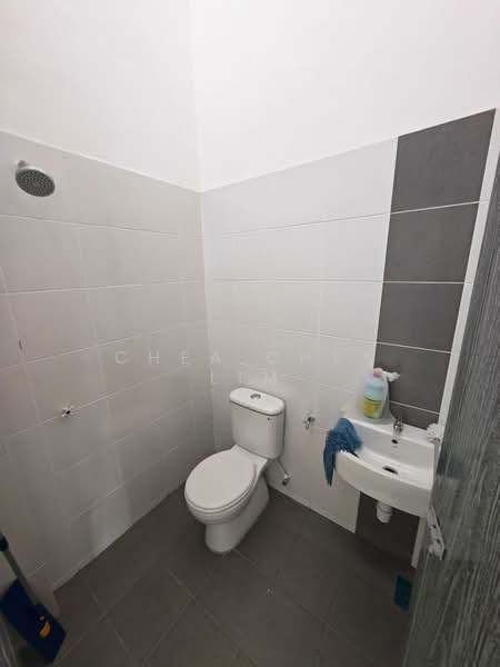 Terraced House for Rent in Ipoh (Perak) - Chea Chea Lim - Bathroom - PropertyGuru.com.my