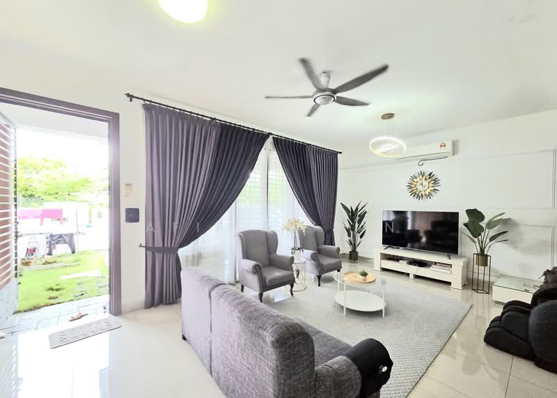 2-storey Terraced House for Sale in Shah Alam (Selangor) - Afif Azizan - Living Room - PropertyGuru.com.my