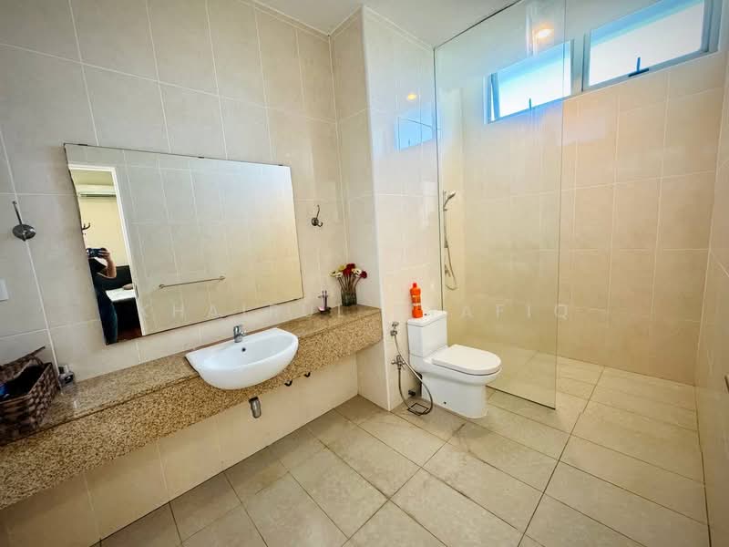 Semi-Detached House for Sale in Taman Tun Dr Ismail (Kuala Lumpur) - Khairul Syafiq - Bathroom - PropertyGuru.com.my
