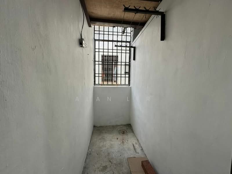 Flat for Sale at Taman Tan Sri Yaacob - Alan Ler - Interior - PropertyGuru.com.my