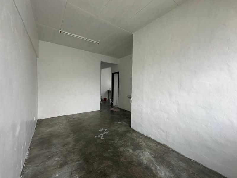 Flat for Sale at Taman Tan Sri Yaacob - Alan Ler - Interior - PropertyGuru.com.my