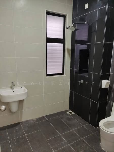Semi-Detached House for Sale in Johor Bahru (Johor) - Boon Hau Lee - Bathroom - PropertyGuru.com.my