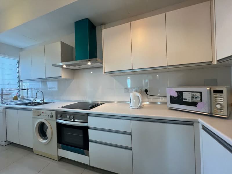 Service Residence for Sale at Solaris Dutamas - Low Edward - Kitchen - PropertyGuru.com.my
