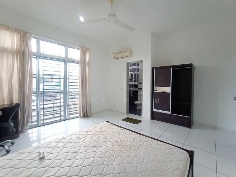 BUKIT INDAH BANDAR NUSAJAYA untuk Untuk Disewa - RM 3,000 /bulan, Mac 2026 - Bedroom - PropertyGuru.com.my