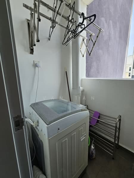 PJ Midtown untuk Untuk Disewa - RM 2,900 /bulan, Mac 2026 - Balcony - PropertyGuru.com.my