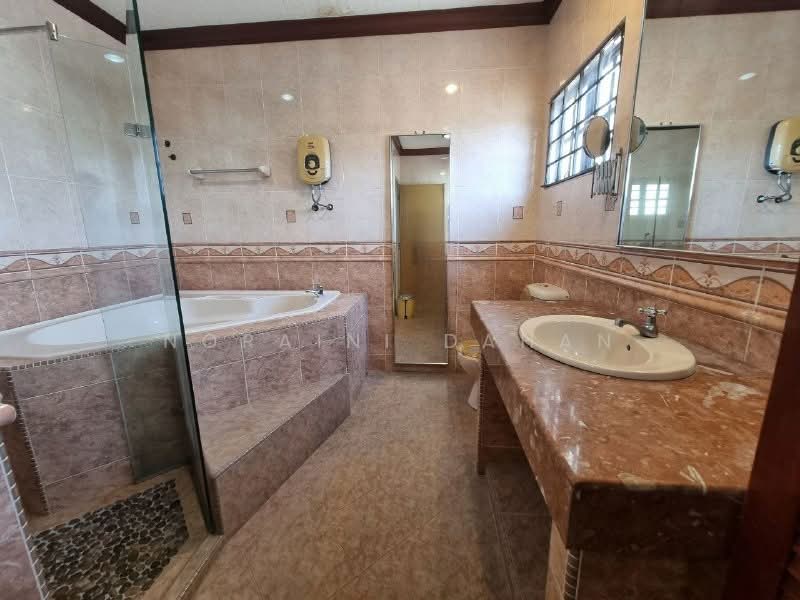 TAMAN SRI SEGAMBUT untuk Untuk Dijual - RM 1,900,000, Apr 2026 - Bathroom - PropertyGuru.com.my